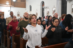 Prayer-with-Immigrants-4143