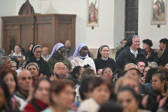Prayer-with-Immigrants-4345