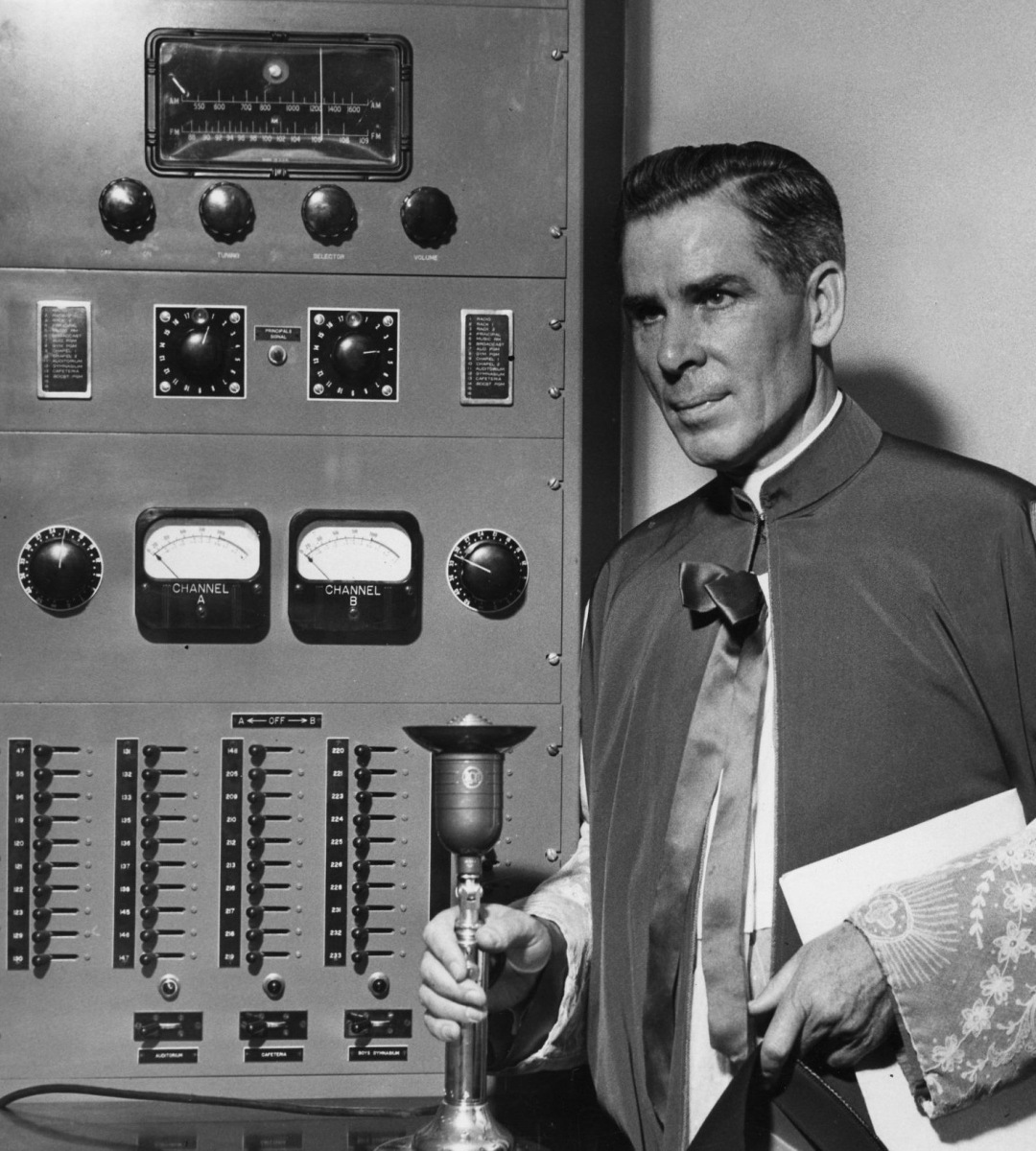 SHEEN-BEATIFICATION-RISE-TO-FAME