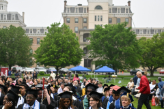 St.-E.-Commencement-3660