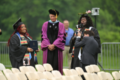St.-E.-Commencement-4194