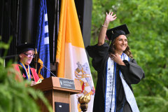 St.-E.-Commencement-4350