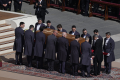 FRANCIS-FUNERAL-MASS