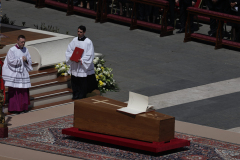 FRANCIS-FUNERAL-MASS
