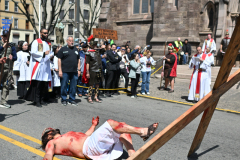 Living-Stations-2402