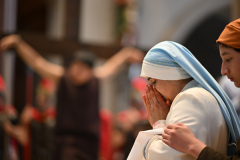 Living-Stations-4088