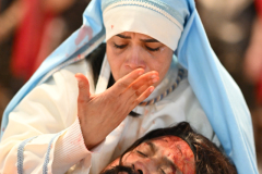 Living-Stations-4143