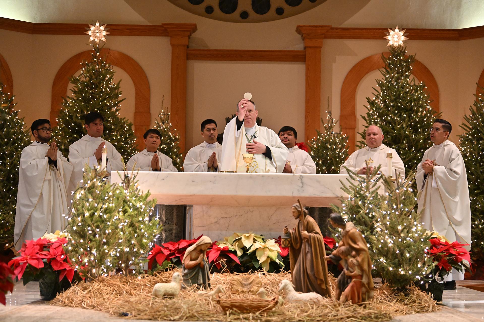 Bishop closes Filipino Simbang Gabi tradition in Little Falls